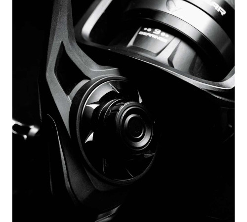Безынерционная катушка Savage Gear SGS8 4000